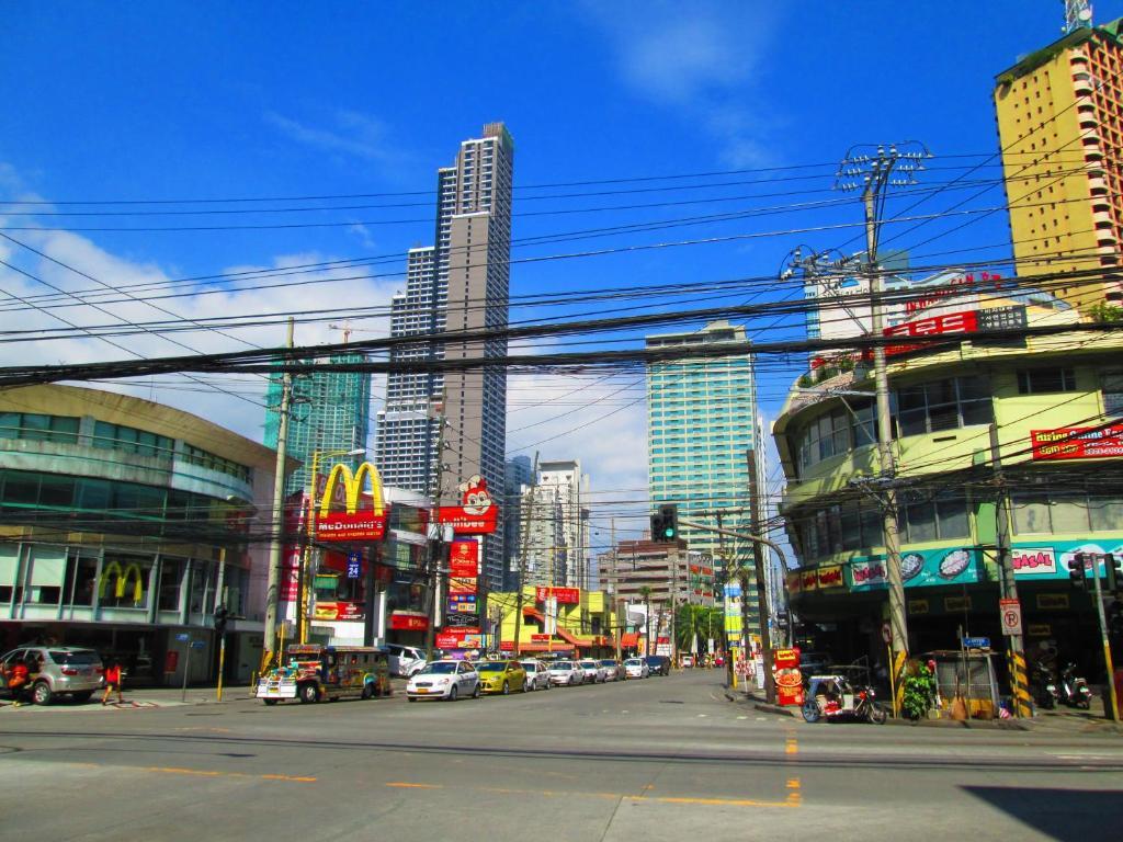 Mnl Boutique Hostel Makati City Esterno foto