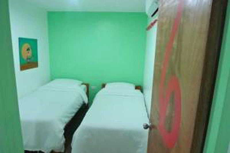 Mnl Boutique Hostel Makati City Esterno foto