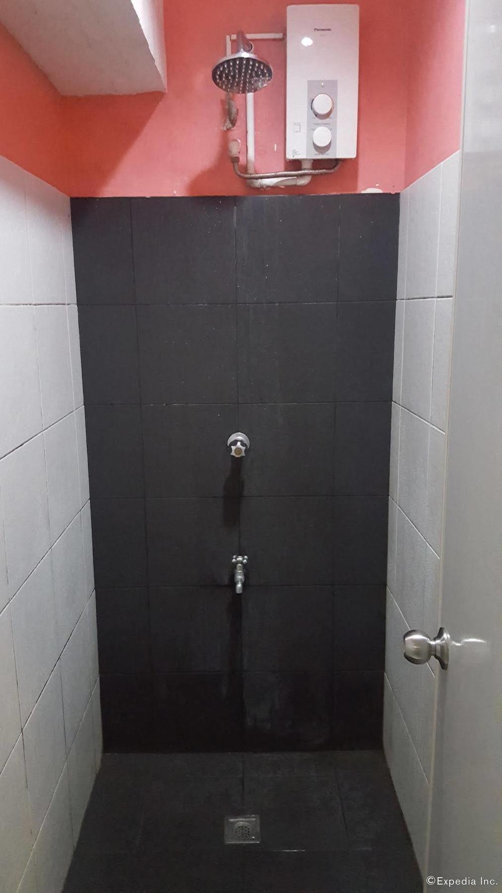 Mnl Boutique Hostel Makati City Esterno foto