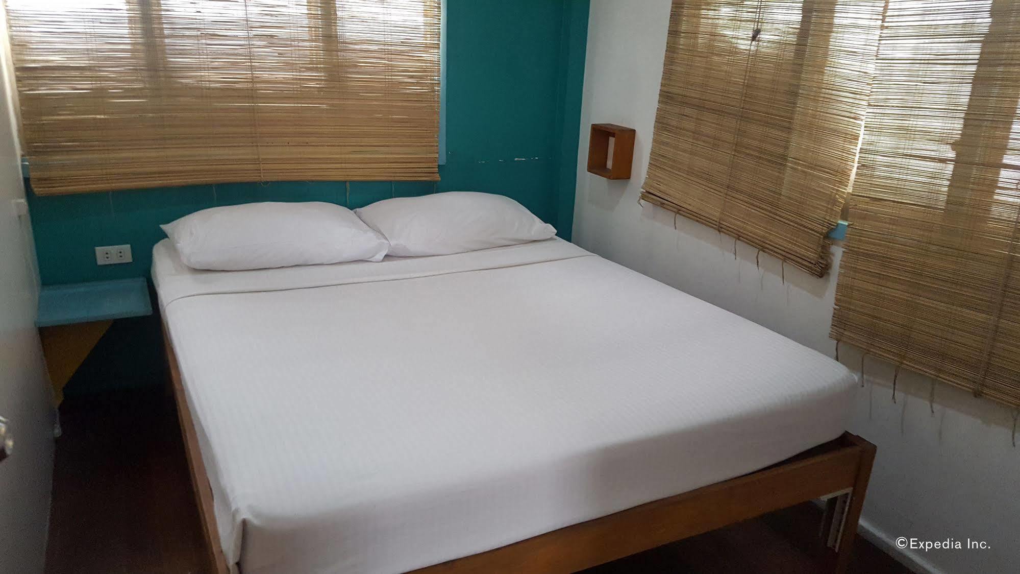Mnl Boutique Hostel Makati City Esterno foto