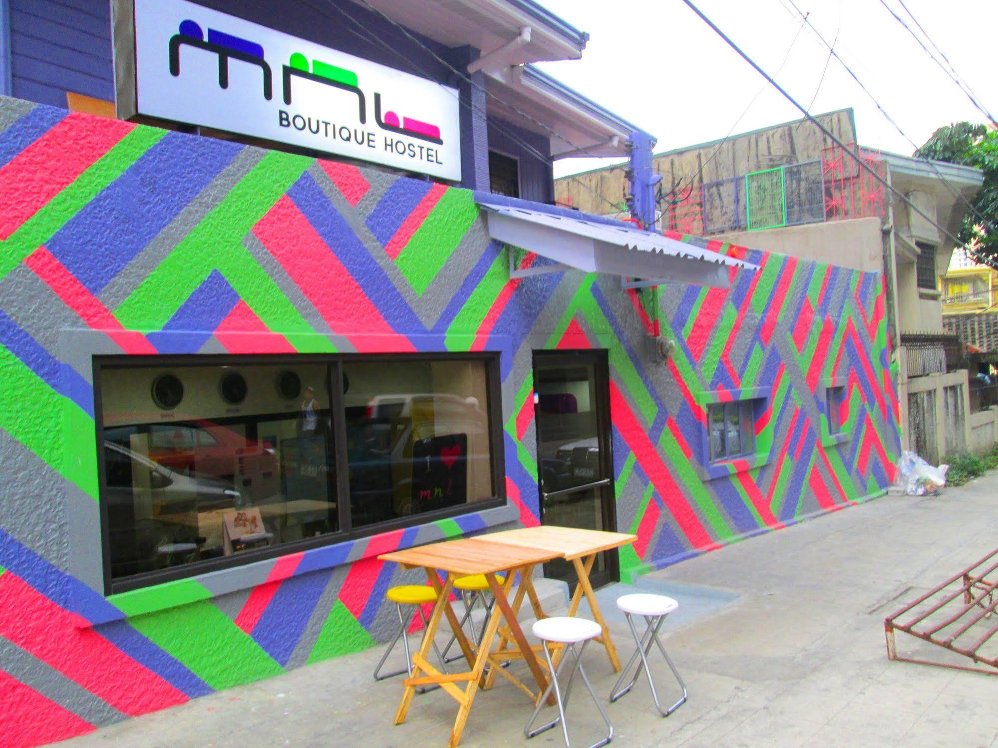 Mnl Boutique Hostel Makati City Esterno foto