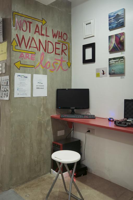 Mnl Boutique Hostel Makati City Esterno foto